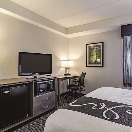 Hotel La Quinta By Wyndham Warwick Providence Airport Extérieur photo