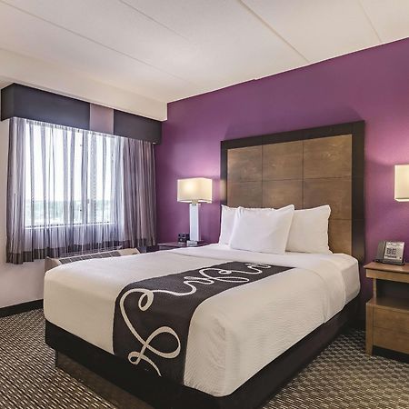Hotel La Quinta By Wyndham Warwick Providence Airport Extérieur photo