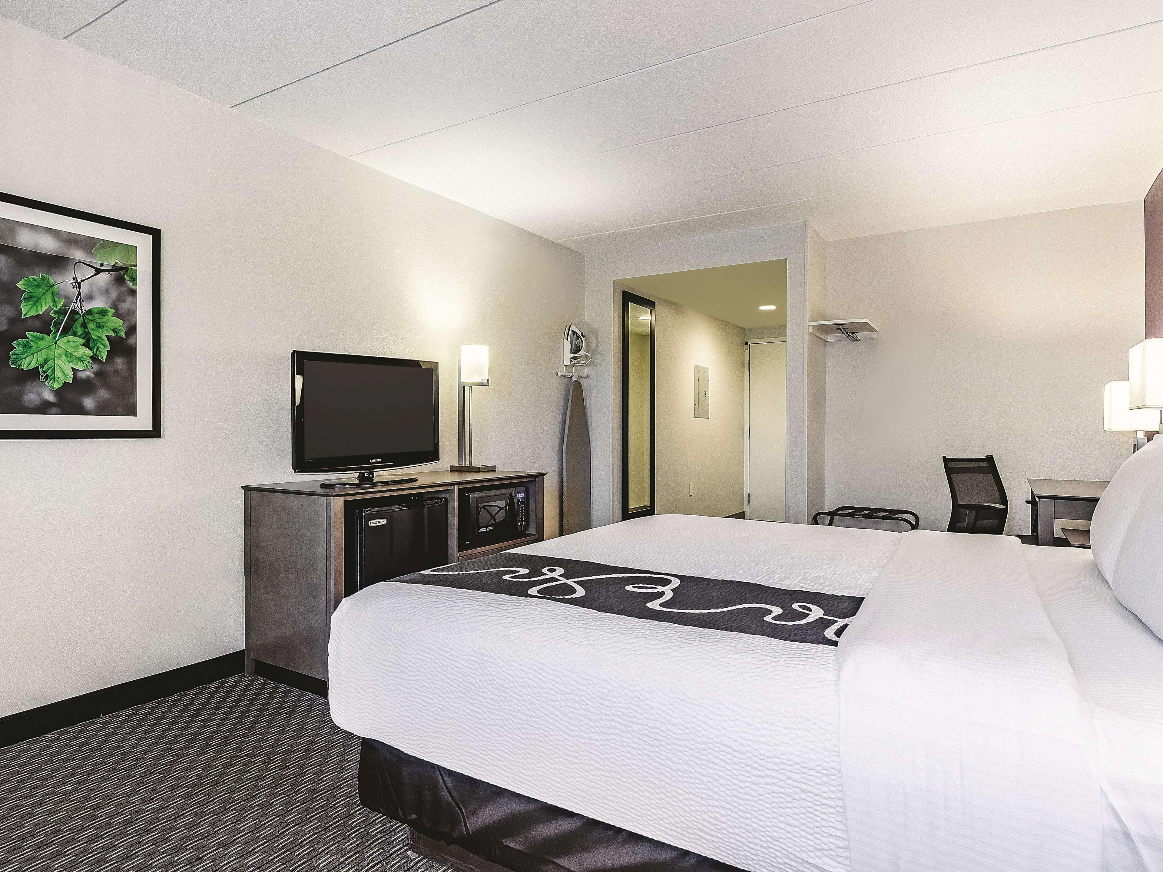 Hotel La Quinta By Wyndham Warwick Providence Airport Extérieur photo