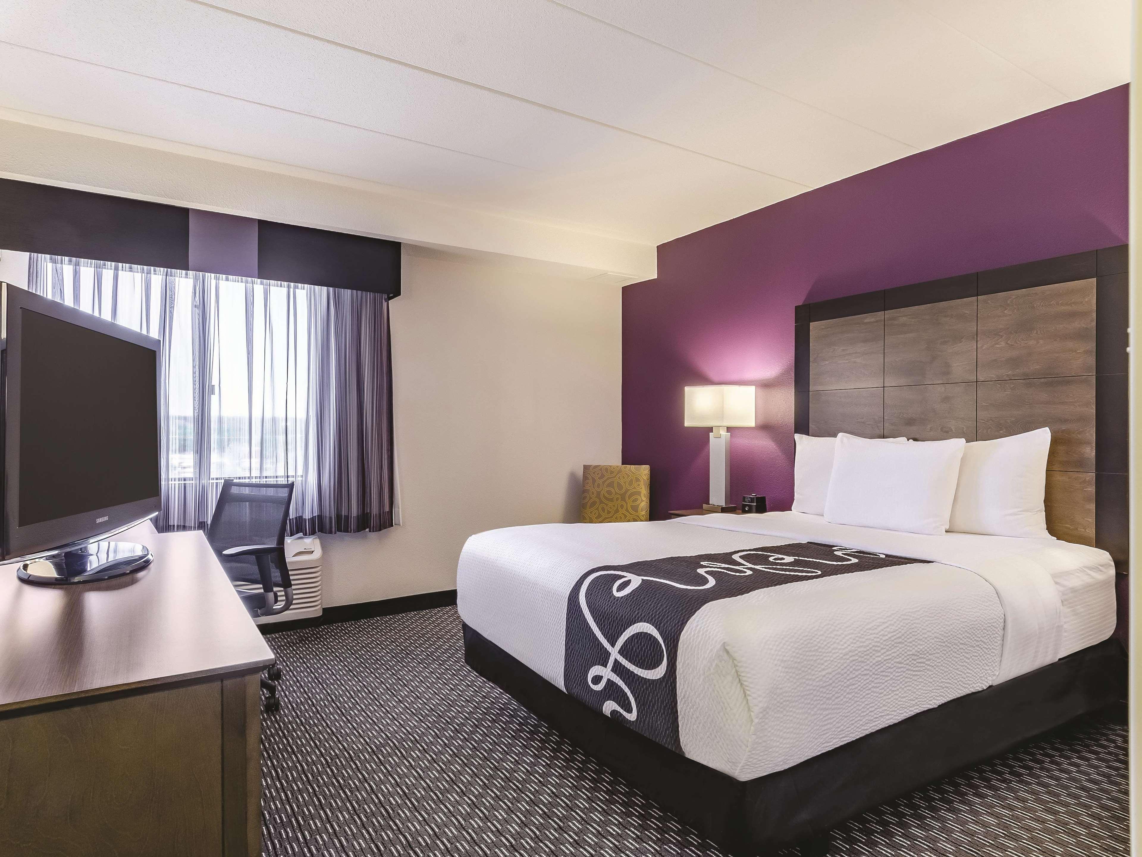 Hotel La Quinta By Wyndham Warwick Providence Airport Extérieur photo