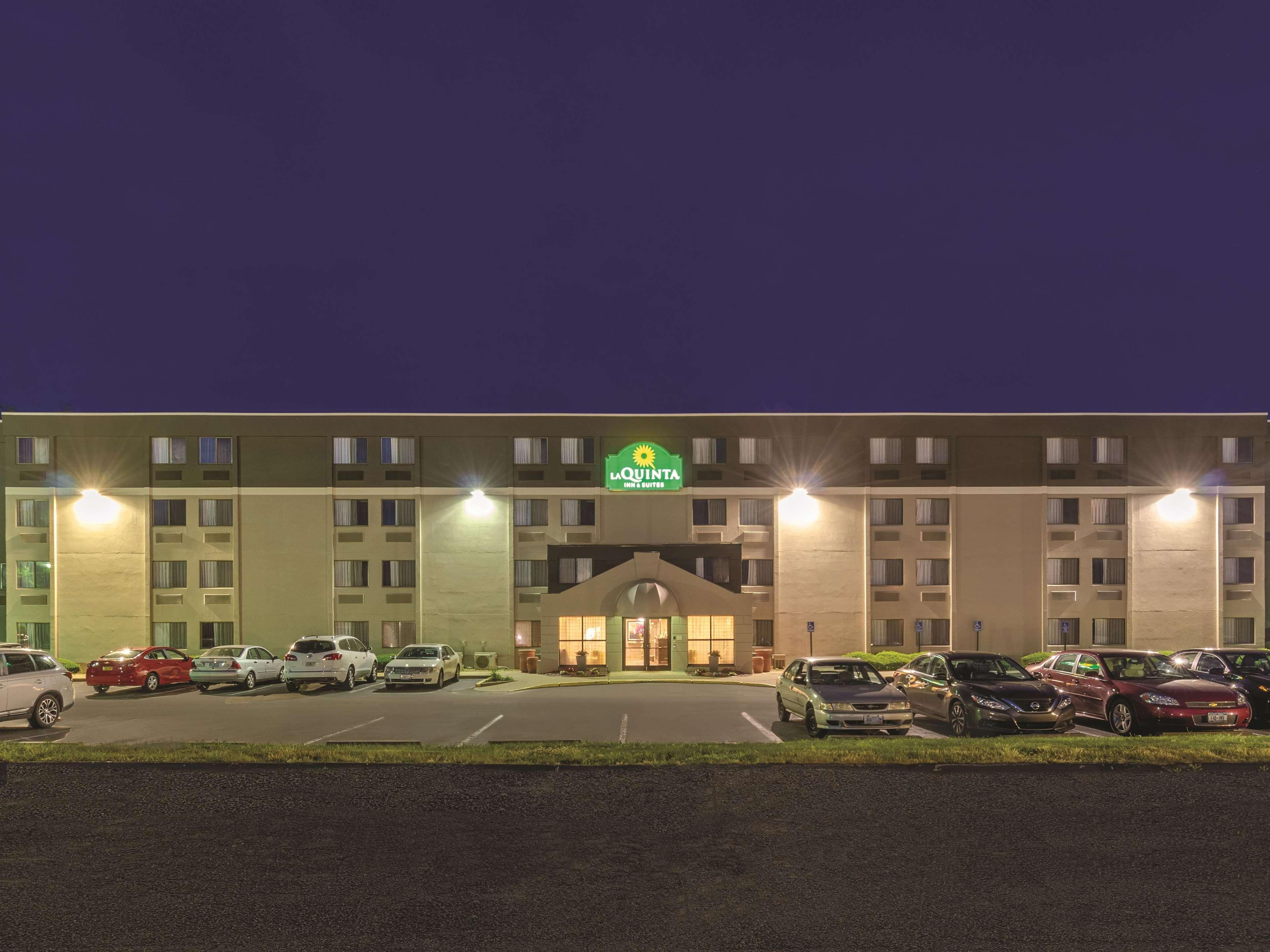 Hotel La Quinta By Wyndham Warwick Providence Airport Extérieur photo