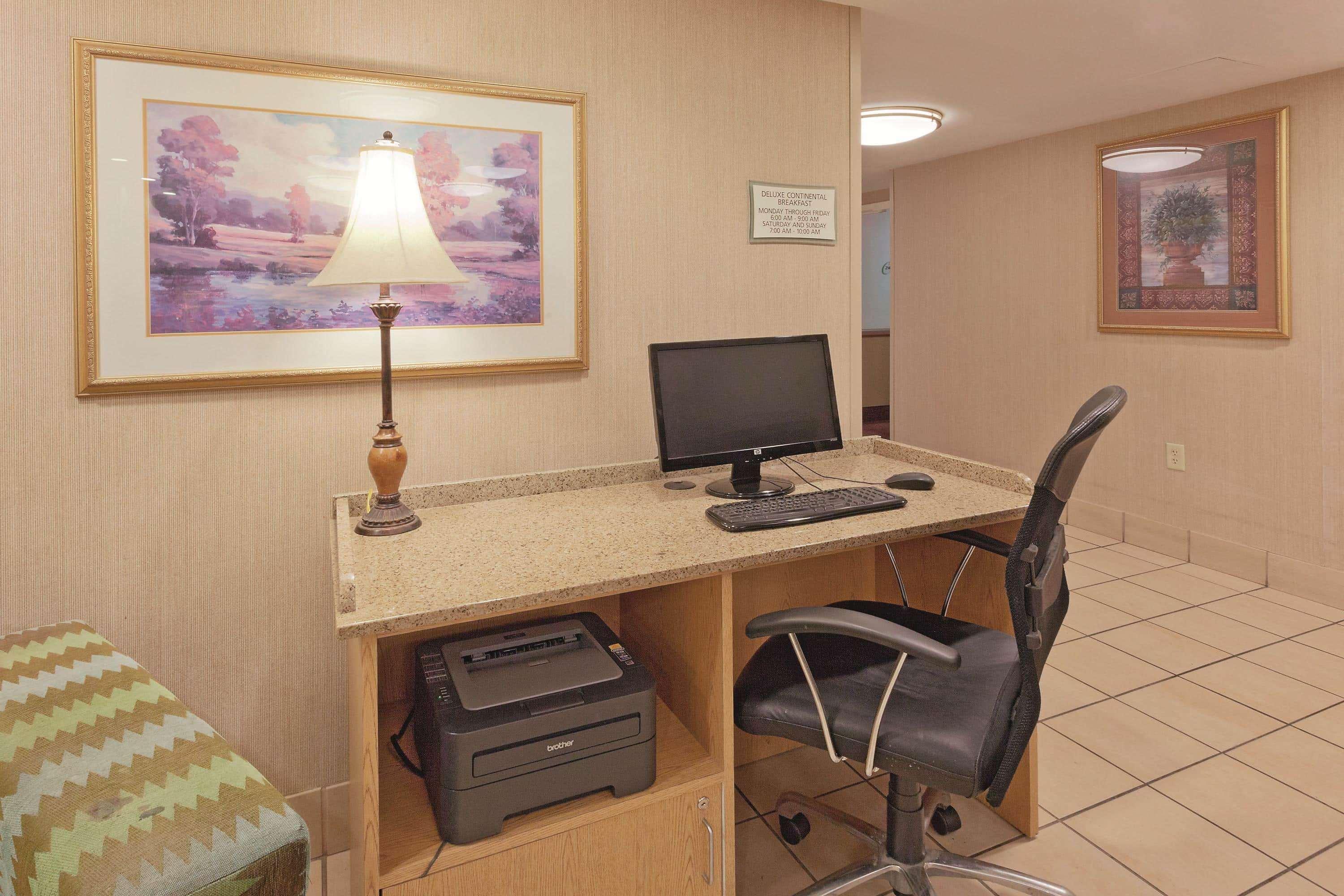 Hotel La Quinta By Wyndham Warwick Providence Airport Extérieur photo