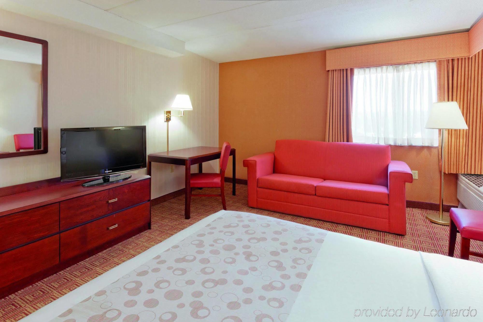 Hotel La Quinta By Wyndham Warwick Providence Airport Extérieur photo