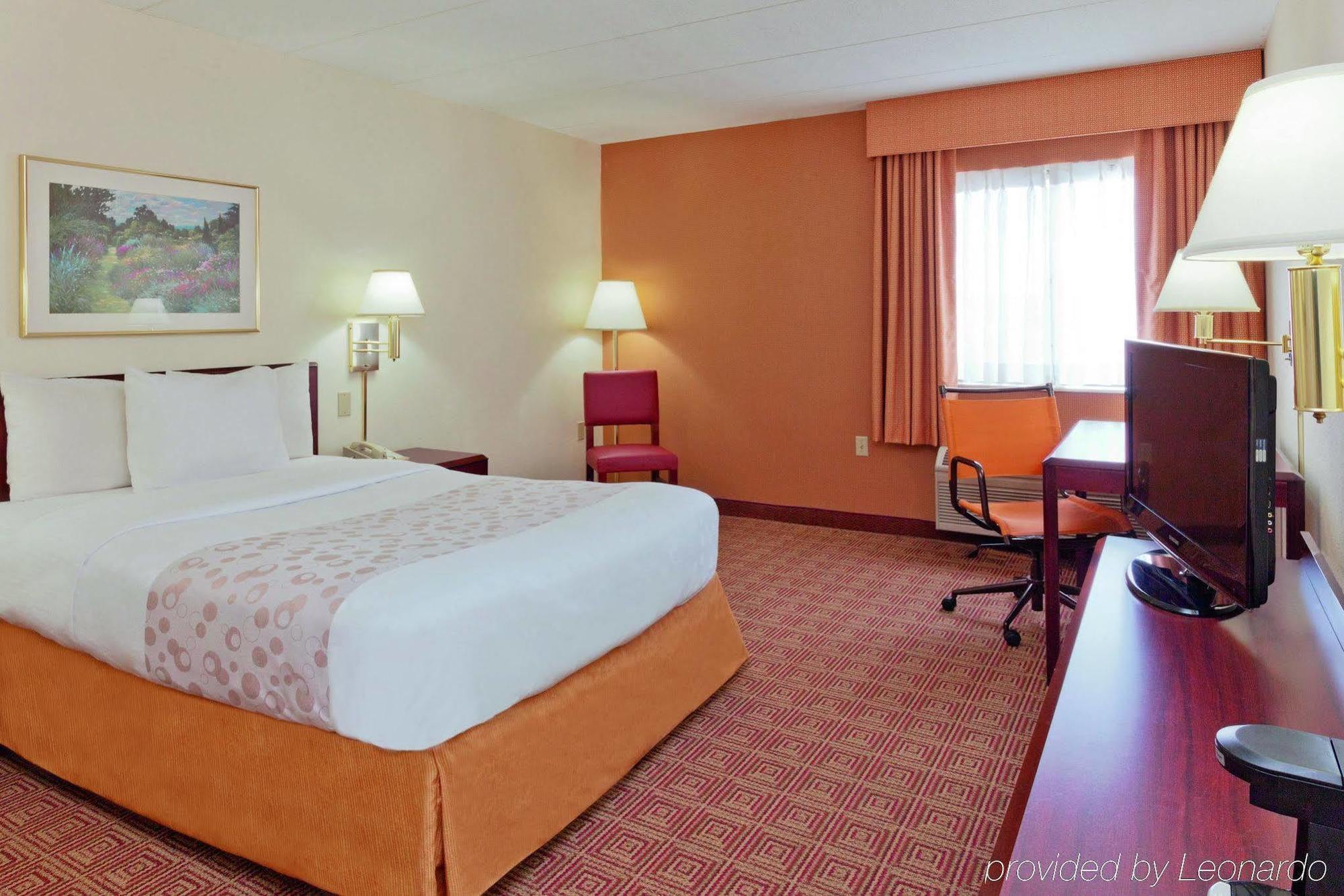 Hotel La Quinta By Wyndham Warwick Providence Airport Extérieur photo