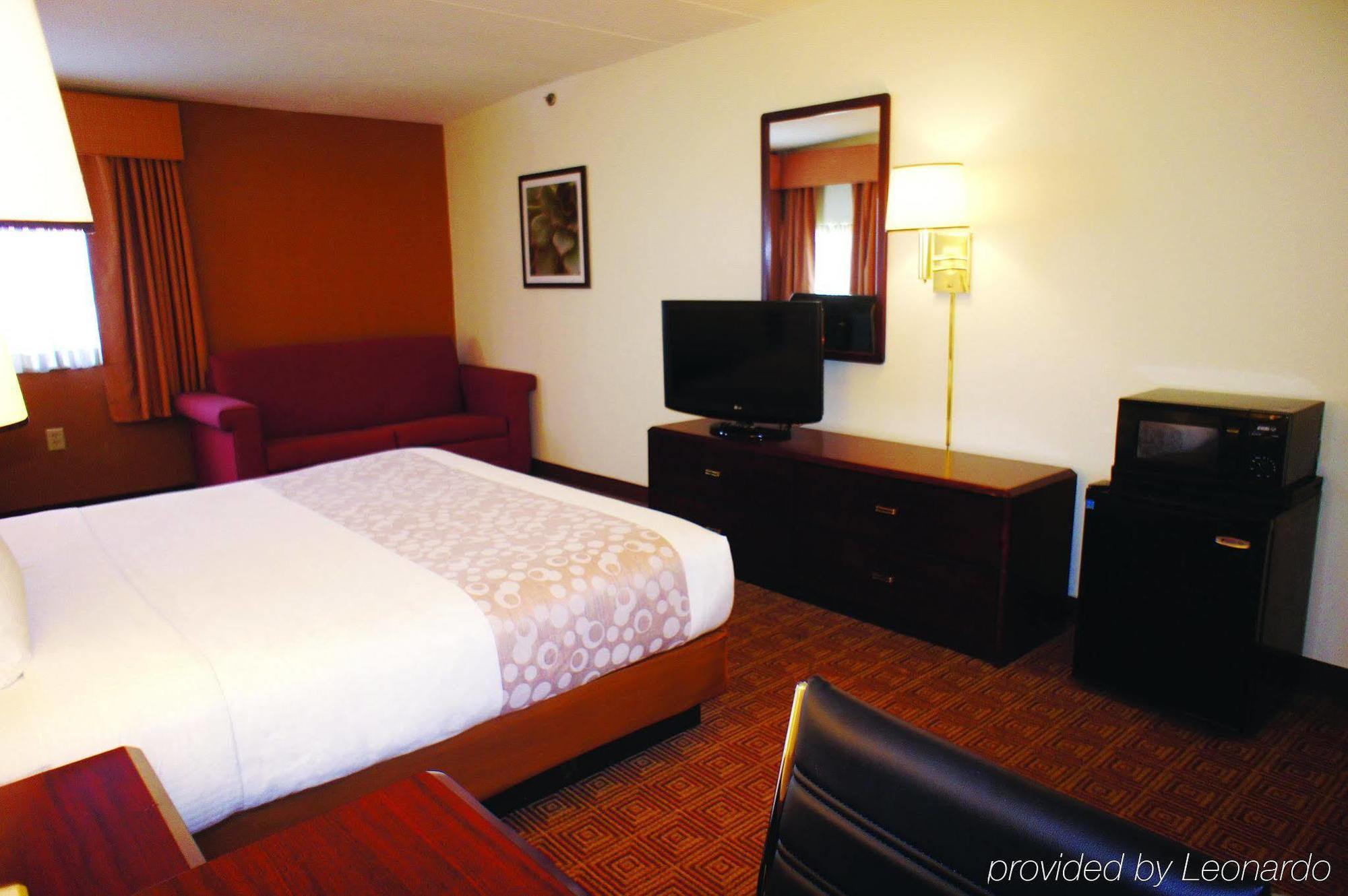 Hotel La Quinta By Wyndham Warwick Providence Airport Extérieur photo