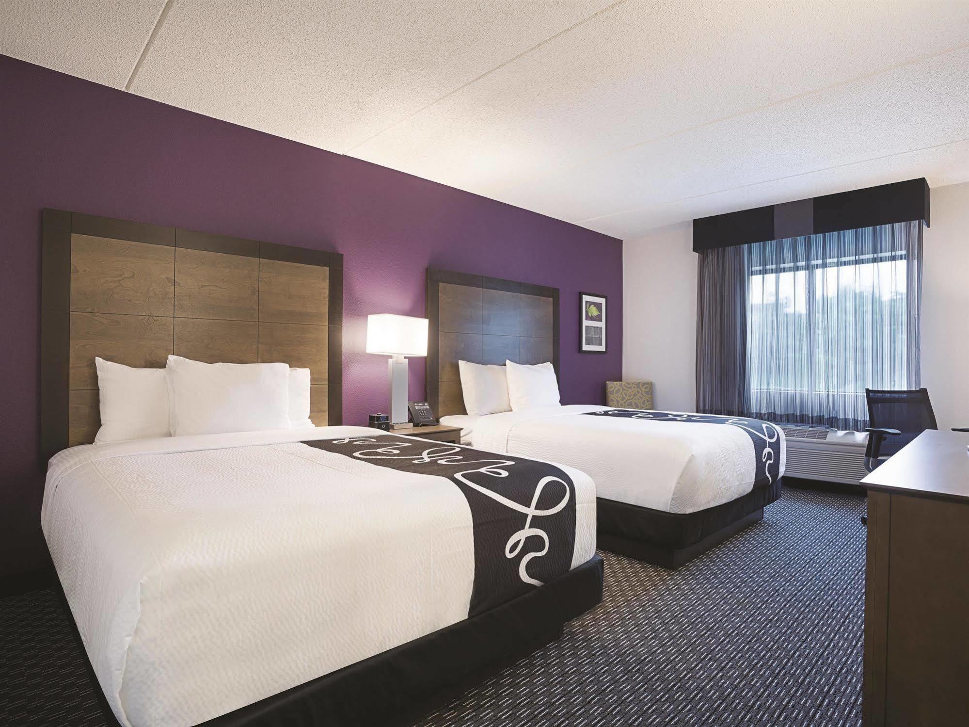 Hotel La Quinta By Wyndham Warwick Providence Airport Extérieur photo