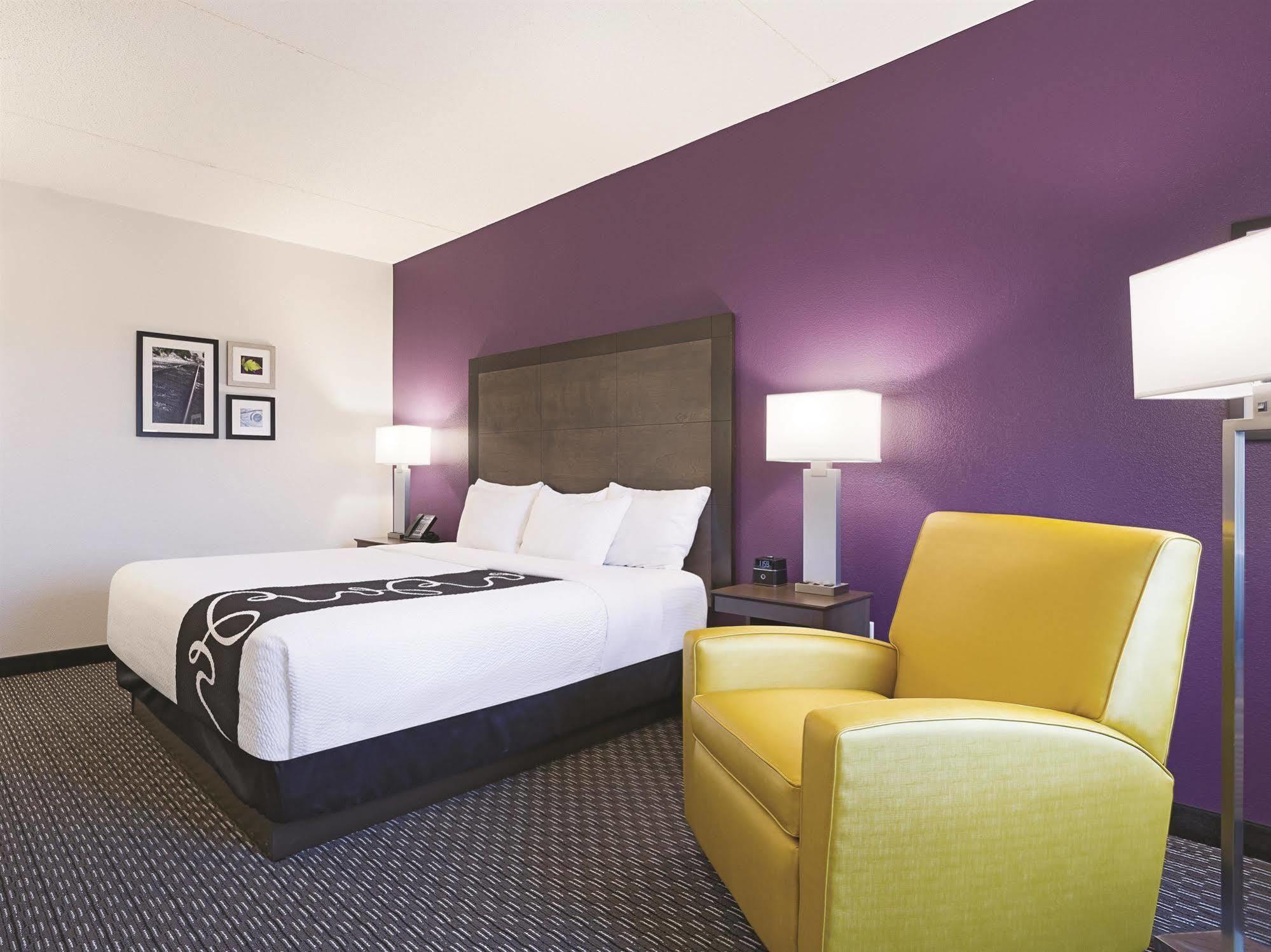 Hotel La Quinta By Wyndham Warwick Providence Airport Extérieur photo